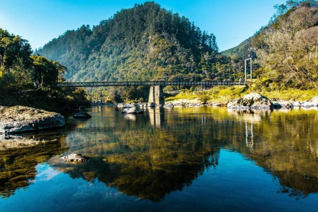 Karangahake Crown Ridge Miners Cottage מראה חיצוני תמונה