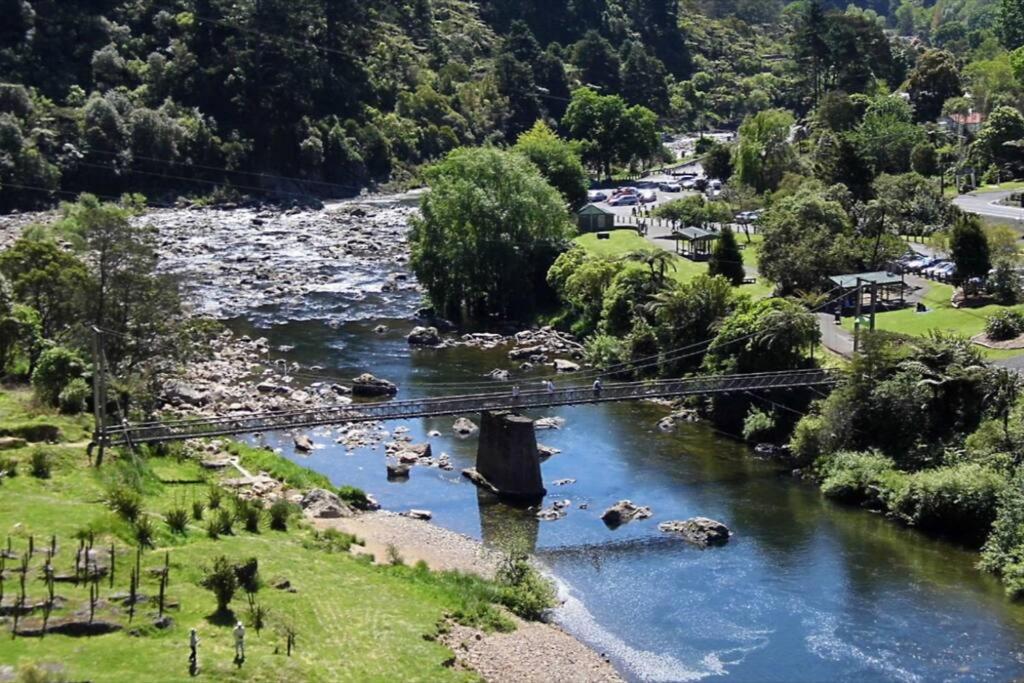 Karangahake Crown Ridge Miners Cottage מראה חיצוני תמונה
